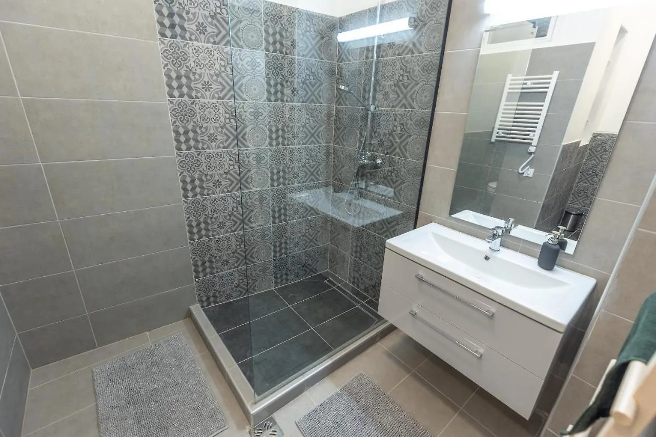 Apartment Design Studios Downtown Budapest