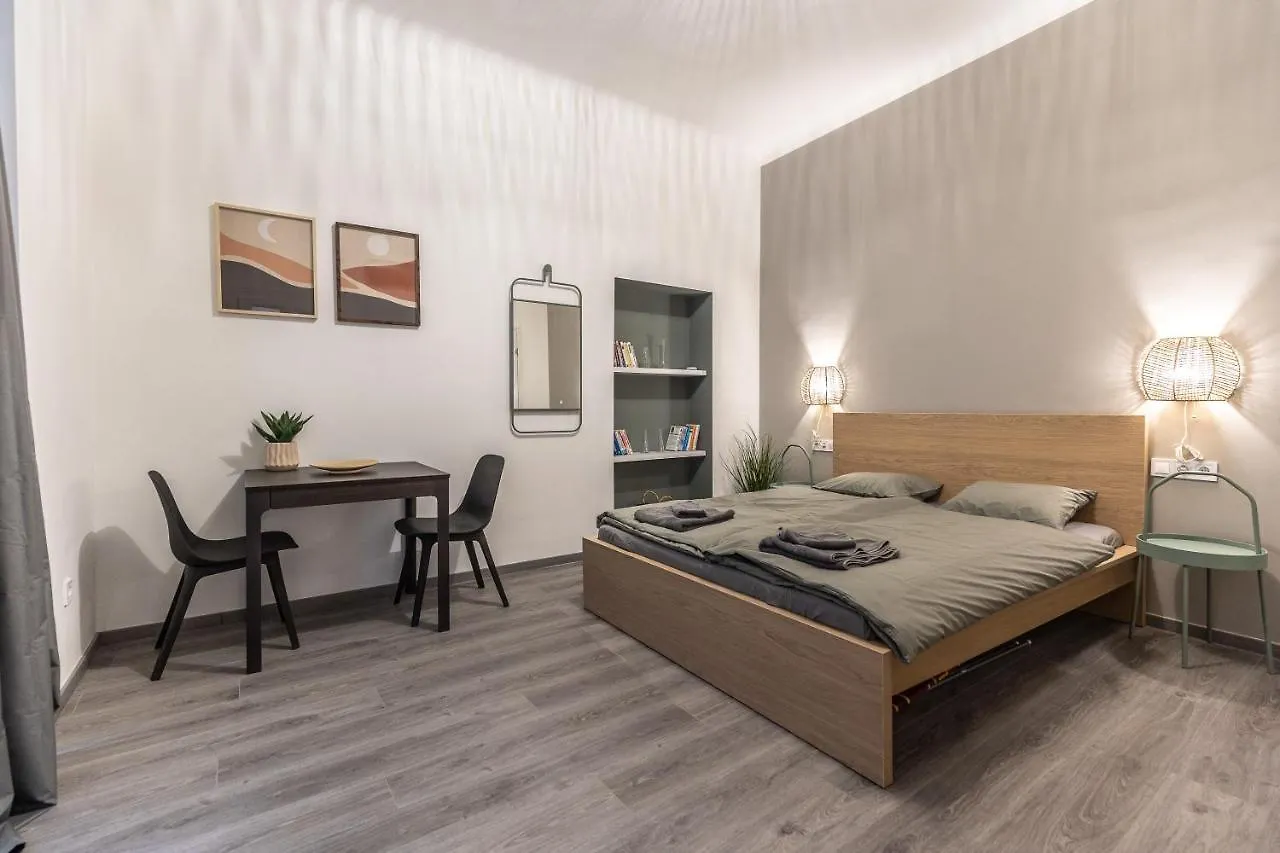 Design Studios Downtown Budapest Apartment