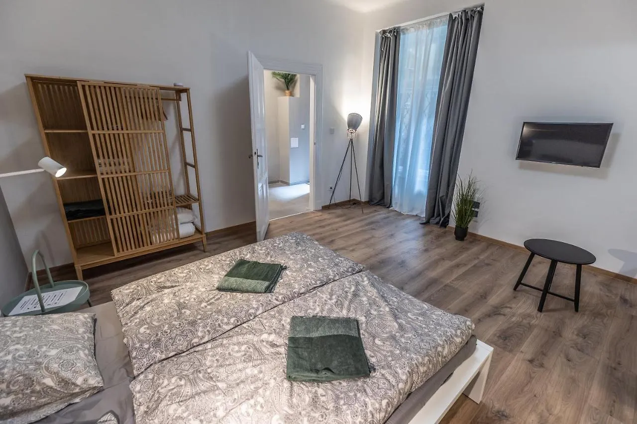 Design Studios Downtown Budapest 0*,  Hungary