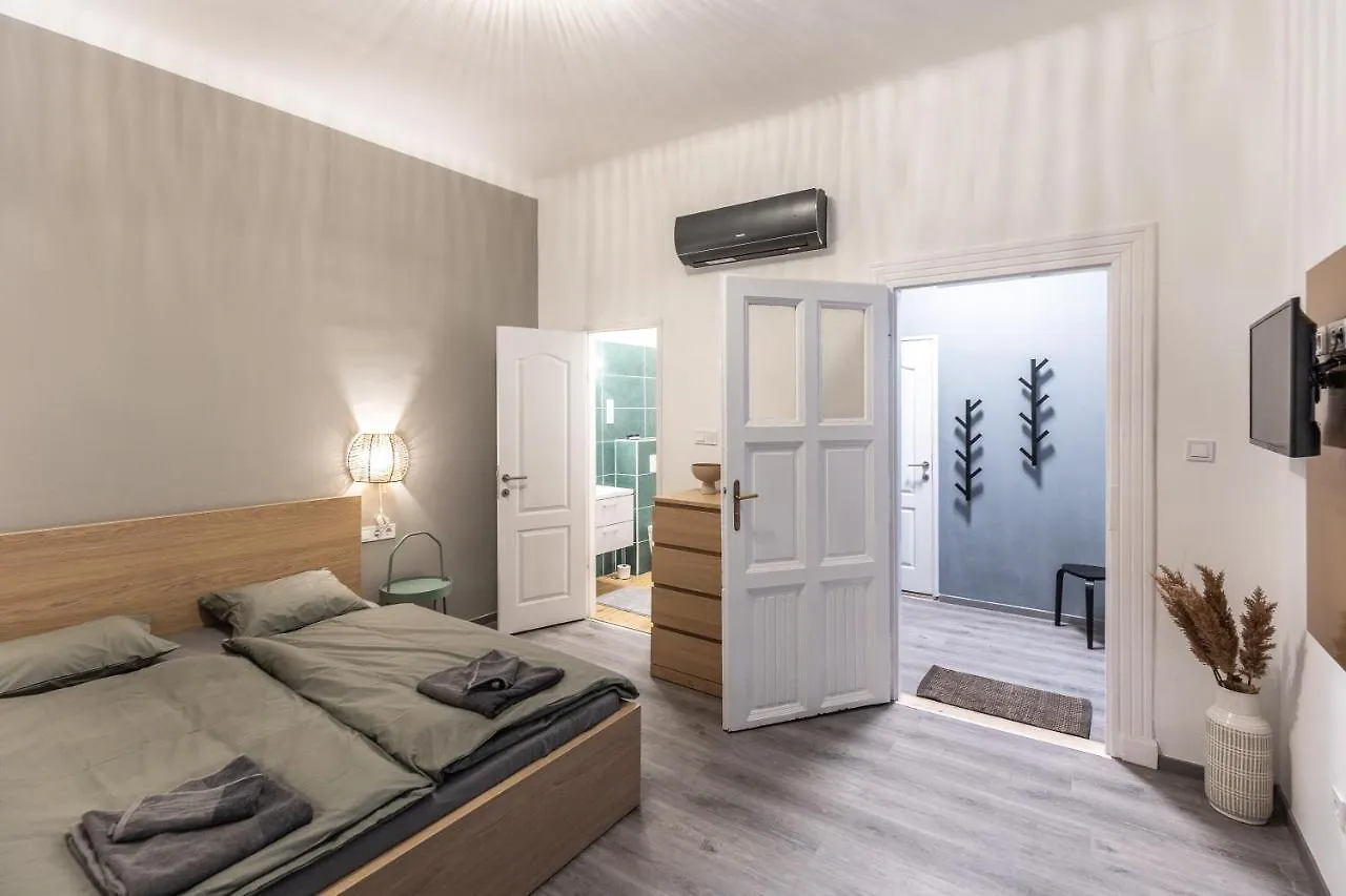 Design Studios Downtown Budapest 0*,